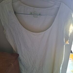 Elegant White Sleeveless Top